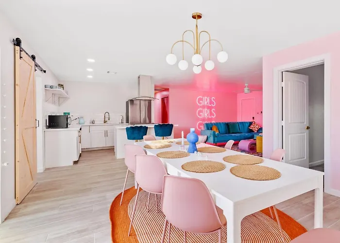 Holiday home House W Heated Pool & Games Scottsdale