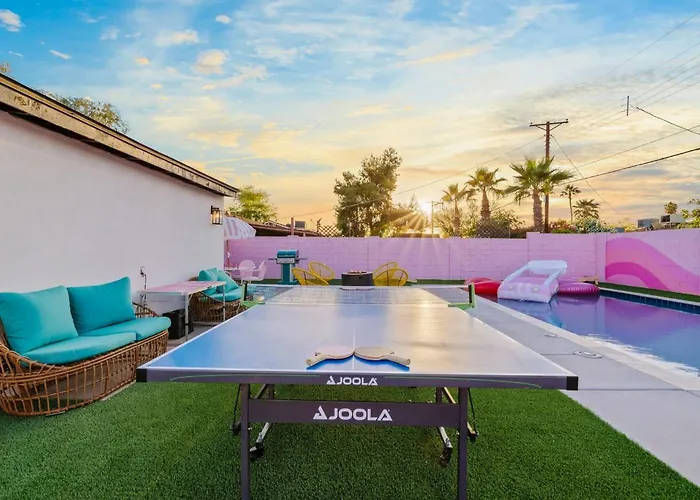 House W Heated Pool & Games