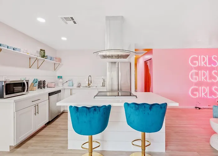 House W Heated Pool & Games Holiday home Scottsdale