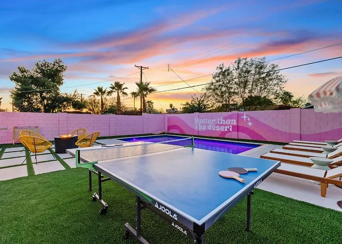 House W Heated Pool & Games Holiday home *